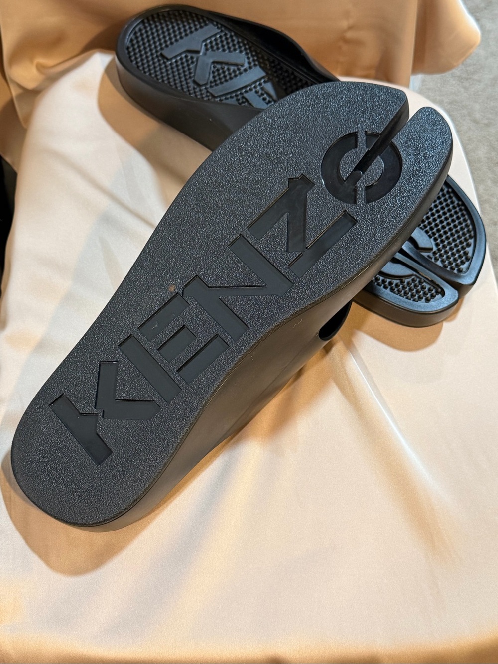 KENZO K-Beach Black Tabi Split Toe Flip Flop Sandals - Picture 3 of 7